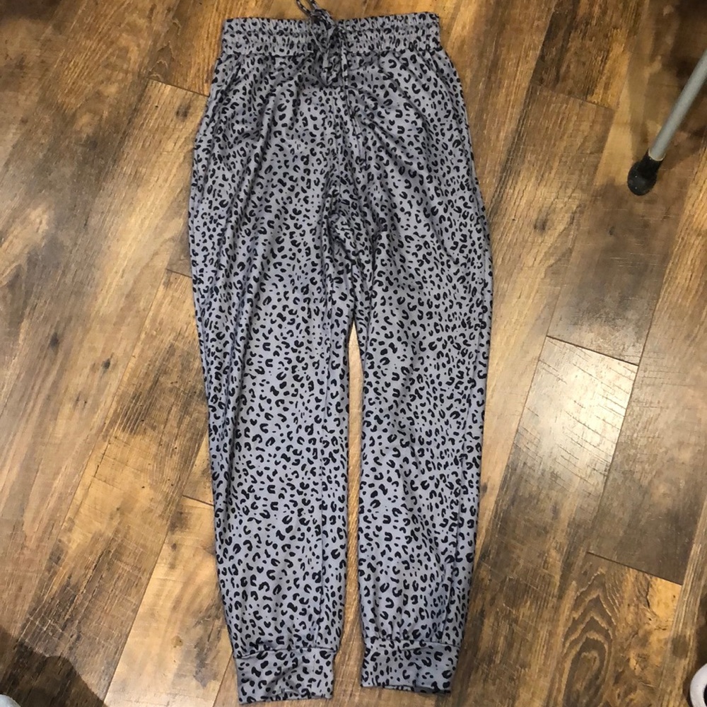 Boutique joggers, Small